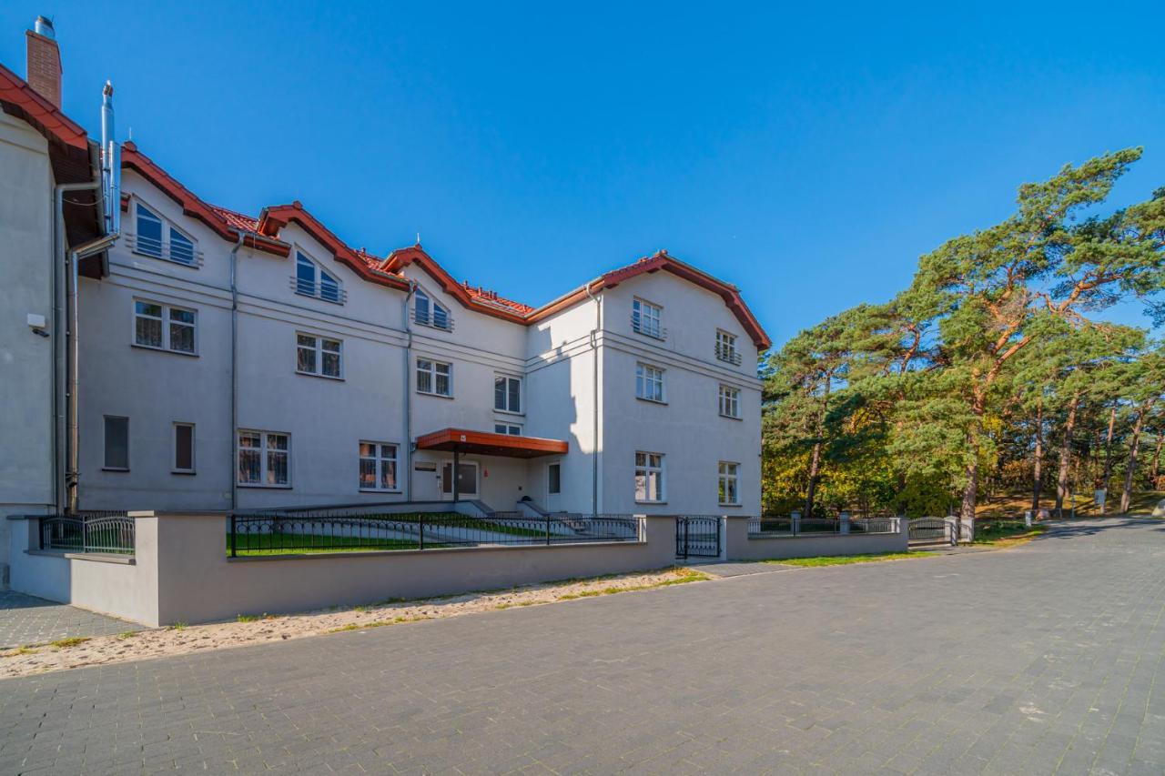 Nadmorski Dom Rekolekcyjny Mrzeżyno Exterior foto